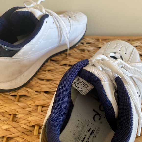 DADA Supreme athletic sneaker vintage - Picture 7 of 8